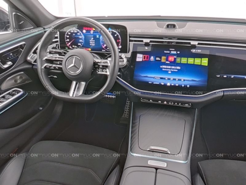11252COCKPIT.jpg